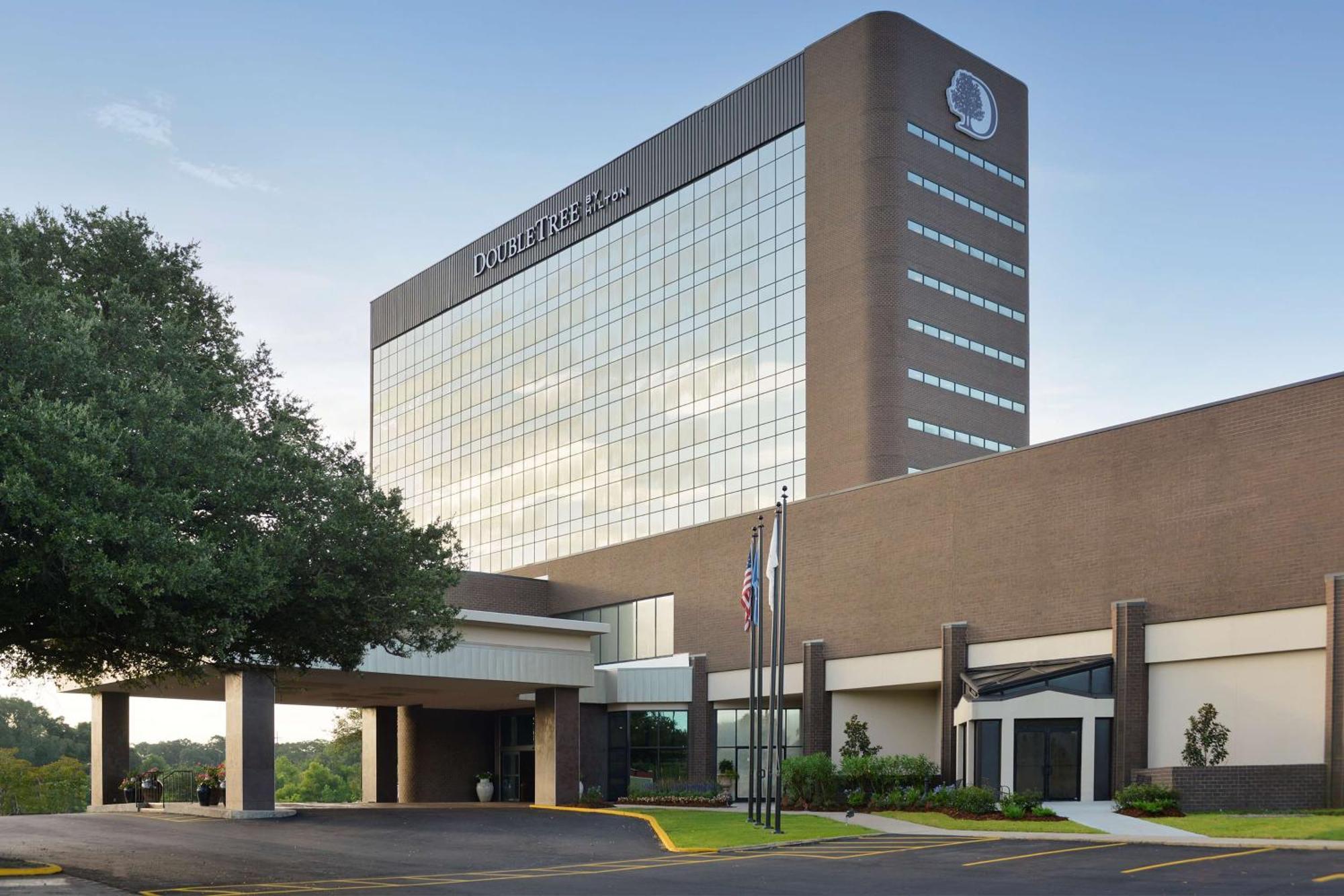 Doubletree By Hilton Lafayette Hotel Exterior photo